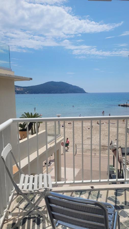 Les Pieds Dans L'O - Appartement 50M2 Front De Mer Saint-Cyr-sur-Mer Exterior photo