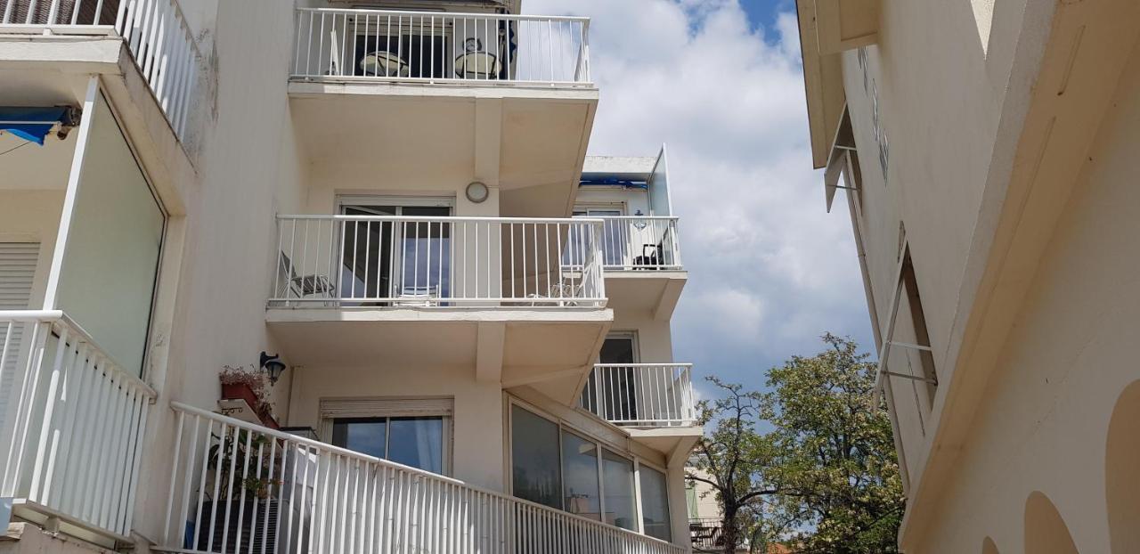 Les Pieds Dans L'O - Appartement 50M2 Front De Mer Saint-Cyr-sur-Mer Exterior photo