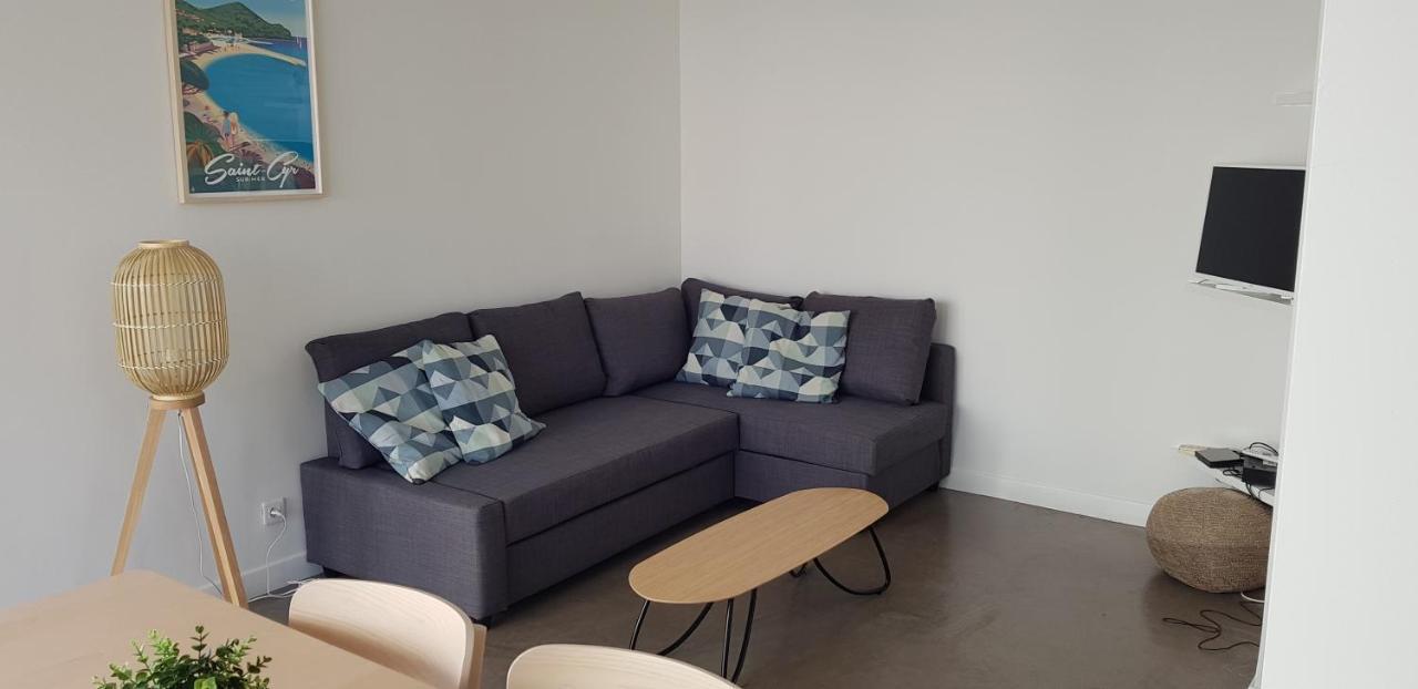Les Pieds Dans L'O - Appartement 50M2 Front De Mer Saint-Cyr-sur-Mer Exterior photo
